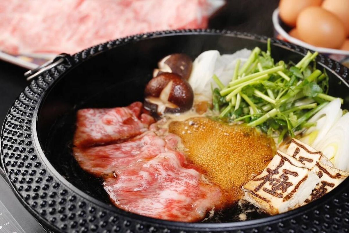三助焼 SANSUKEYAKI 盃 さる Sanbishi Sukiyaki no Tare Sauce (20.28 oz) Delivery or