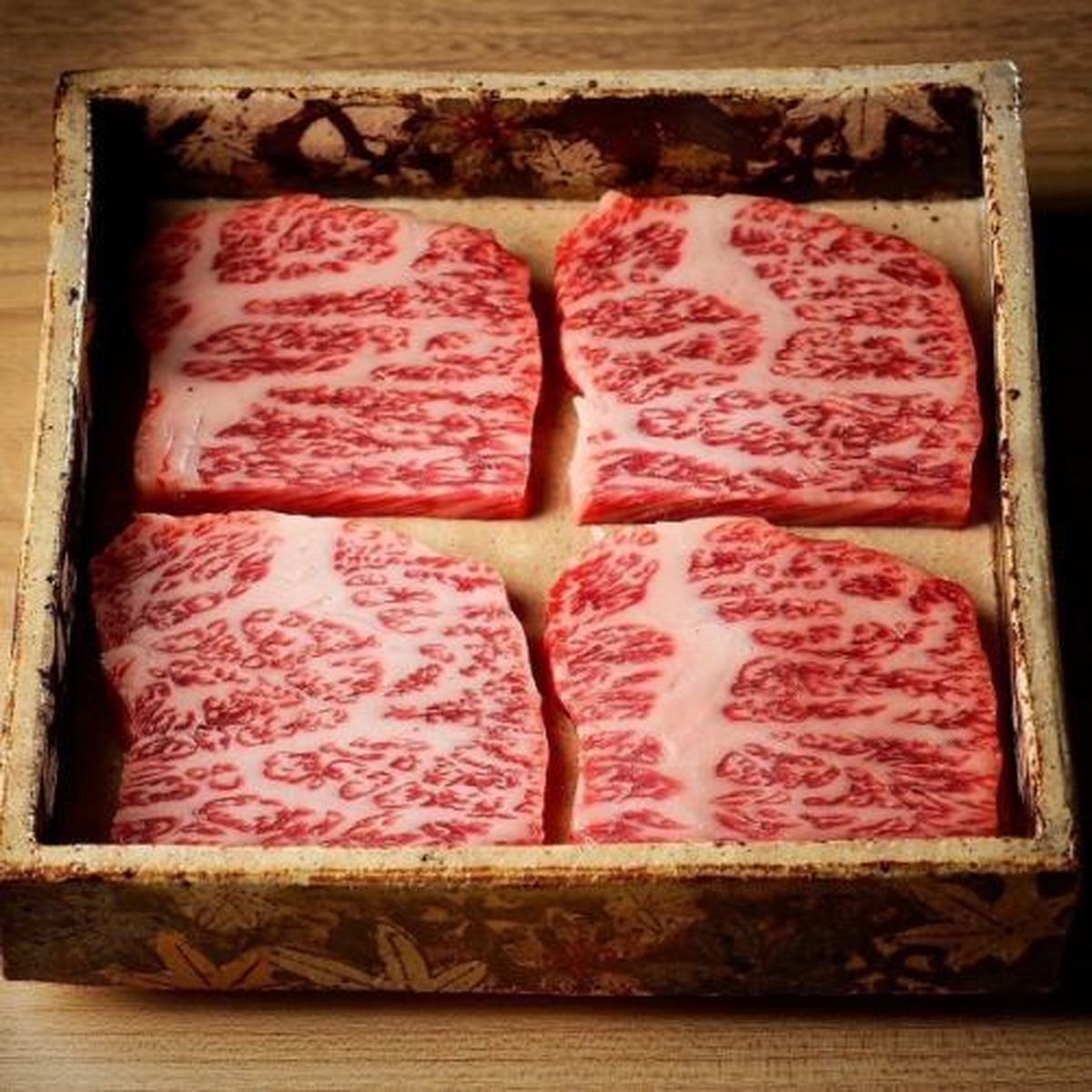 厳選焼肉 一石三鳥 - Restaurant Guide - TableCheck