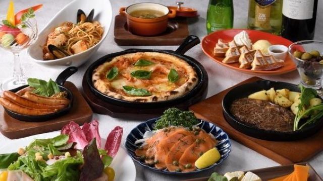 The Station Cafe Bar / Shinjuku Prince Hotel