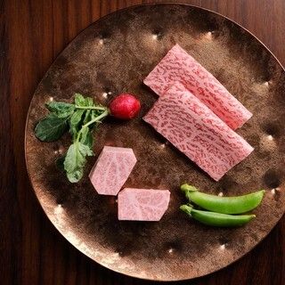 (昼・夜)銘柄和牛焼肉コース【花】12,000円(税別)