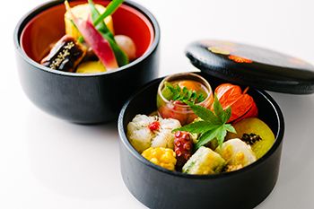 彩豊かなおすすめランチ「お昼の川梅」