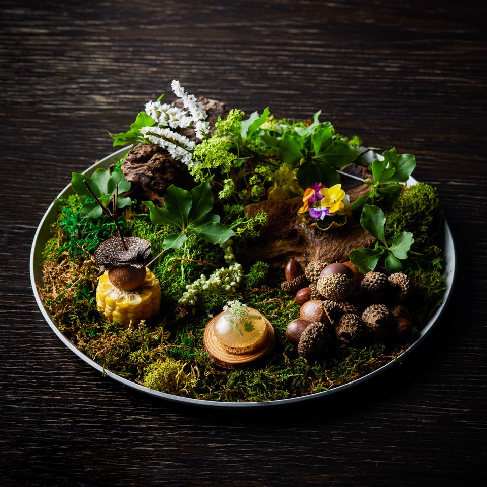 LUNCH Auto Seasonal course of about 7 dishes using seasonal ingredients