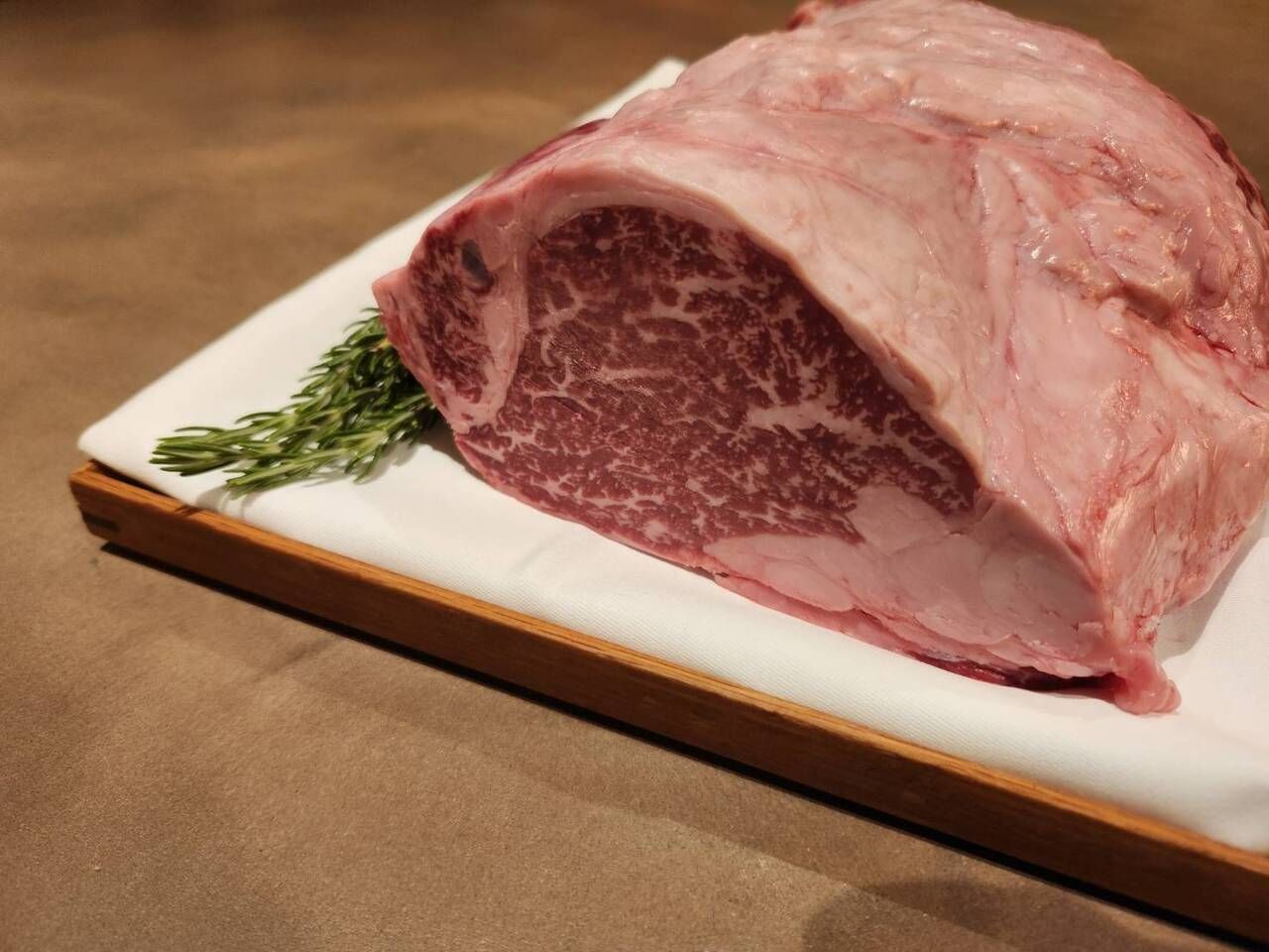 Premium Course "capi" Domestic Japanese Black Beef Chateaubriand