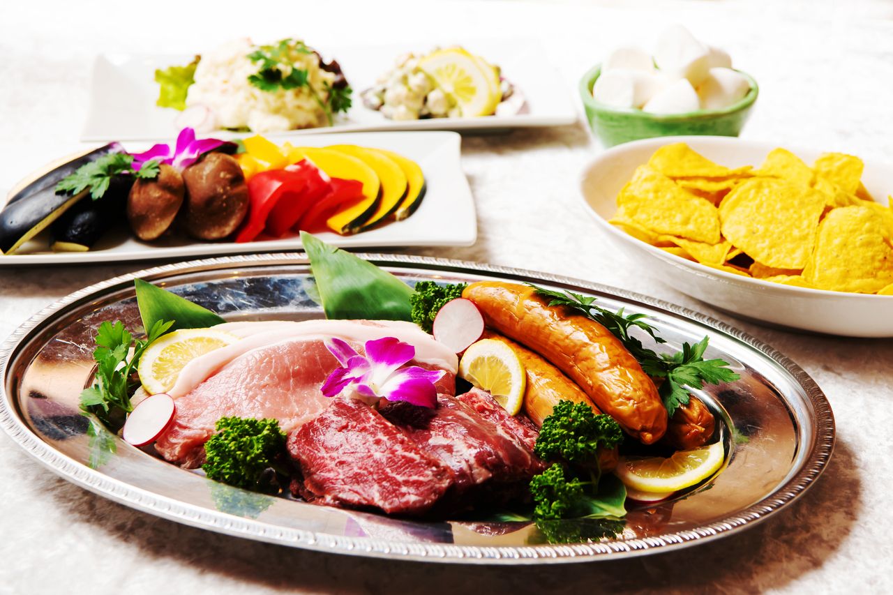 Standard - Includes all-you-can-drink soft drinks