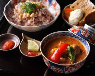 Red Chicken Curry with Originally Blended Spices