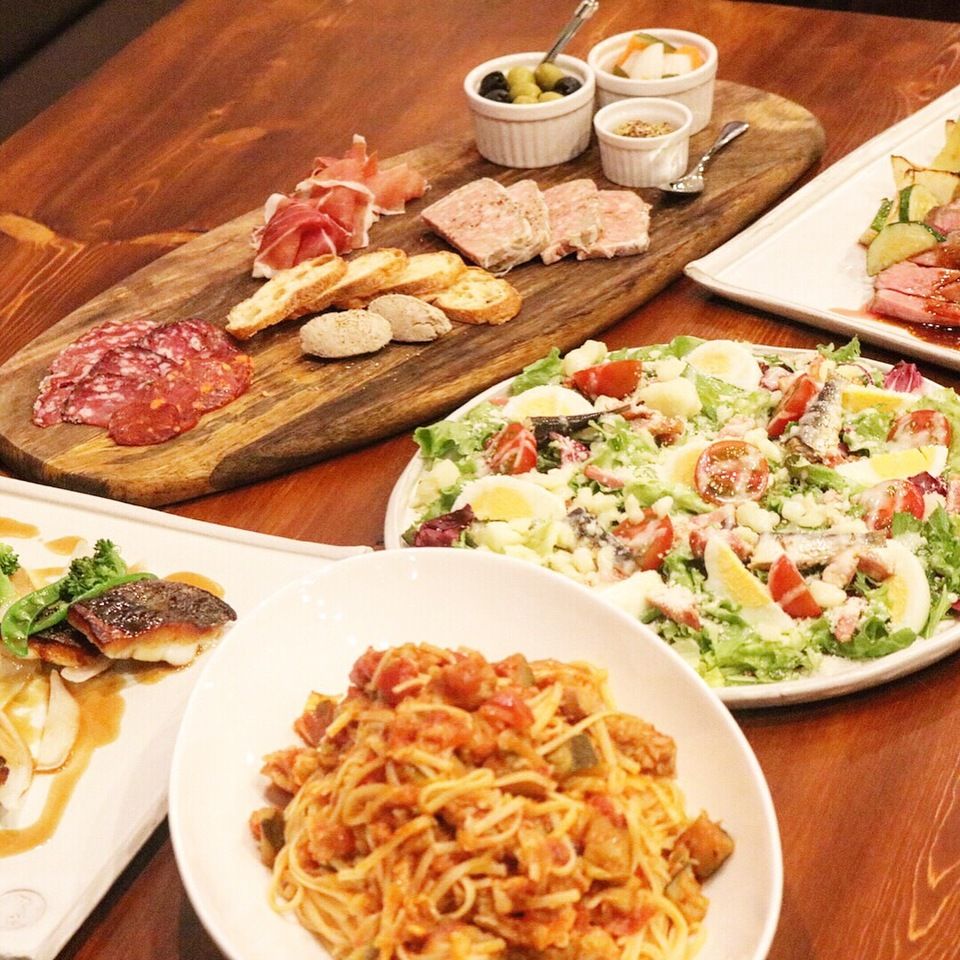 [Dîner en semaine uniquement] Formule à partager au choix du chef (minimum 4 personnes)