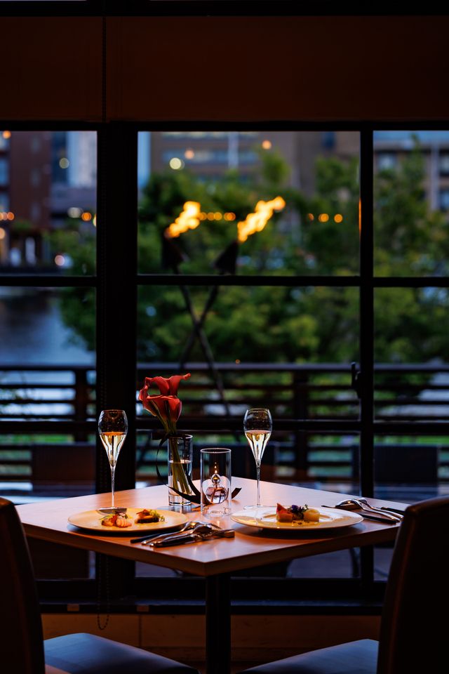 ◇アニバーサリープラン 記念日にオススメのプラン　2名様対応　◆コース料理2名様分＋乾杯スパークリング(ノンアル可）＋花束orホールケーキ(3000相当）付