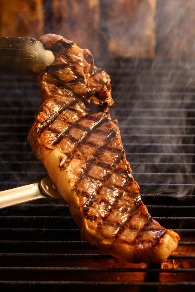 山形牛A5牛排套餐【Bistecca】17,600日元山形牛西冷牛排及菲力牛排120g☆有包间