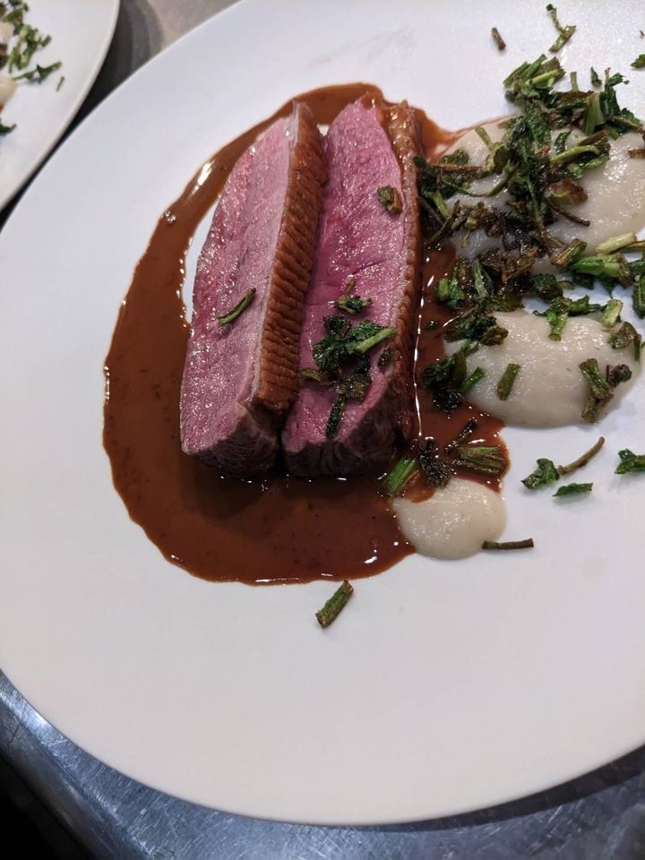 北海道産　鴨胸肉　スノーホワイトチェルバリーのローストメインの全6品のコース