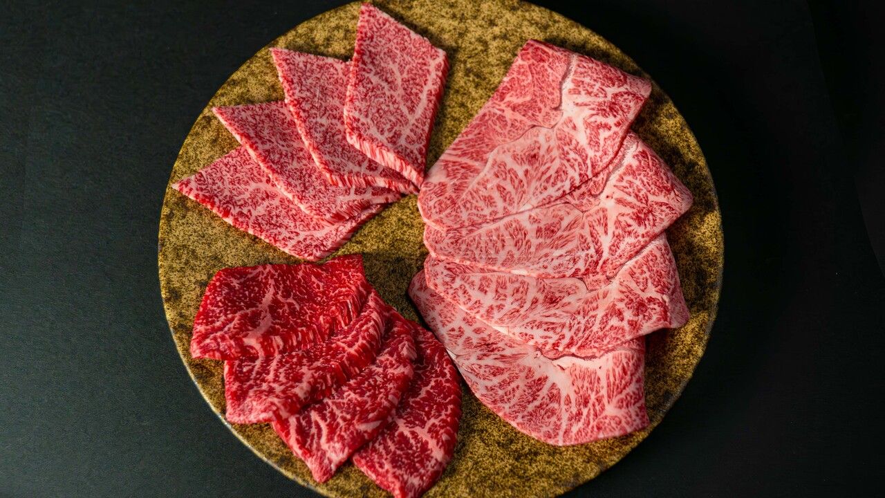 厳選！黒毛和牛OMAKASEコース【2H飲み放題付】