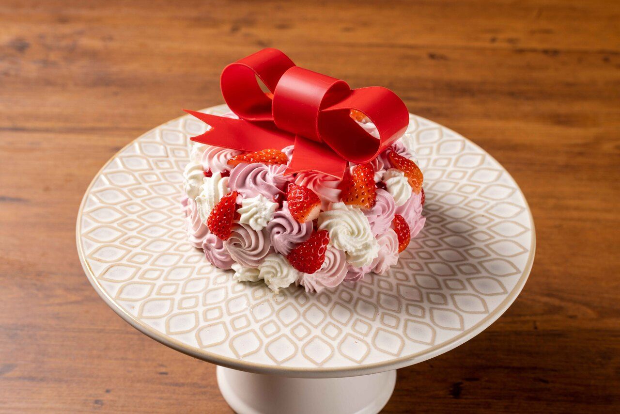 Anniversary Fruits Cake