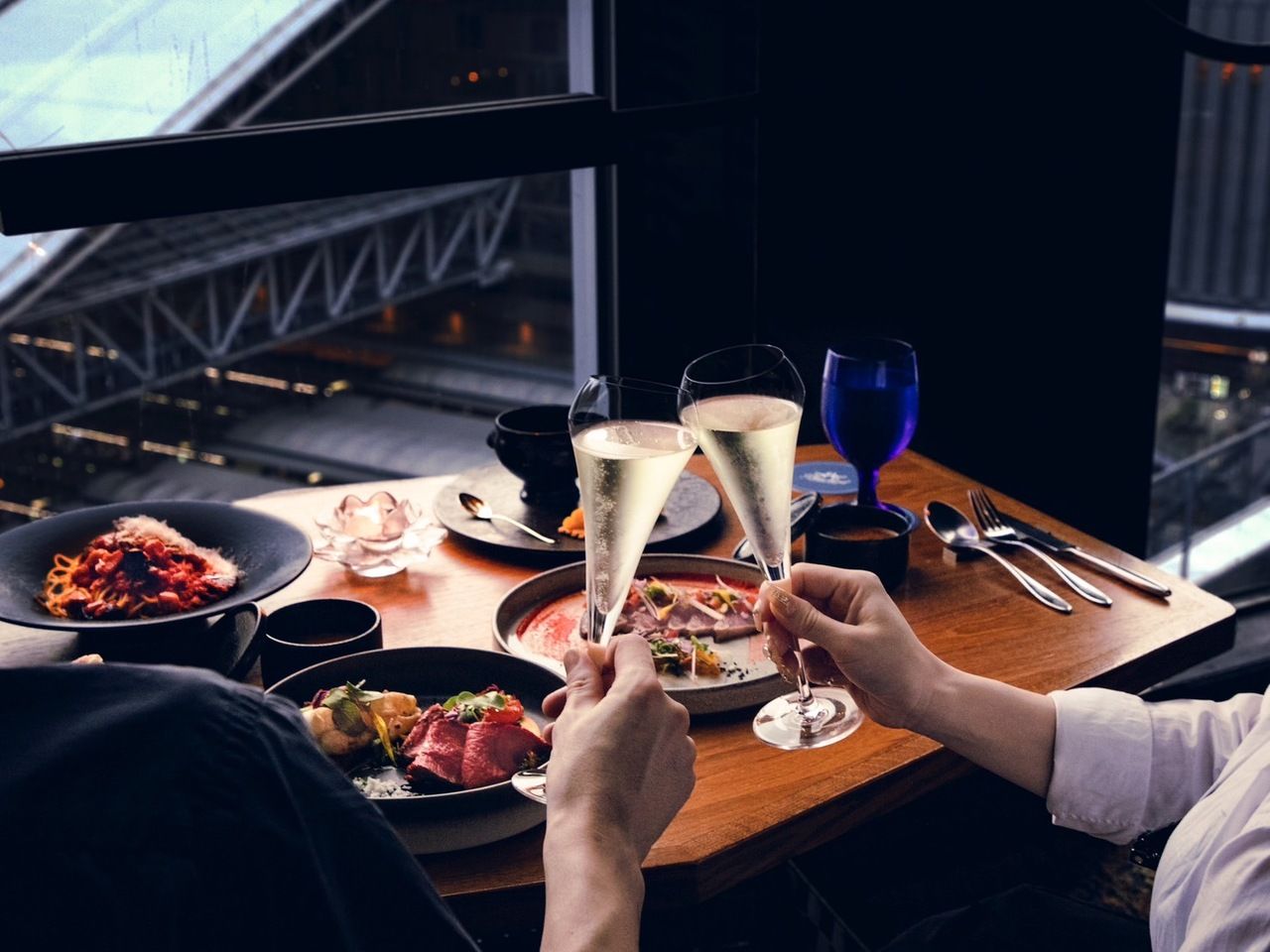  【プレミアム】全16種/旬と贅沢に舌鼓 夜景とイタリアンで過ごすWメインプレミアムディナーコース