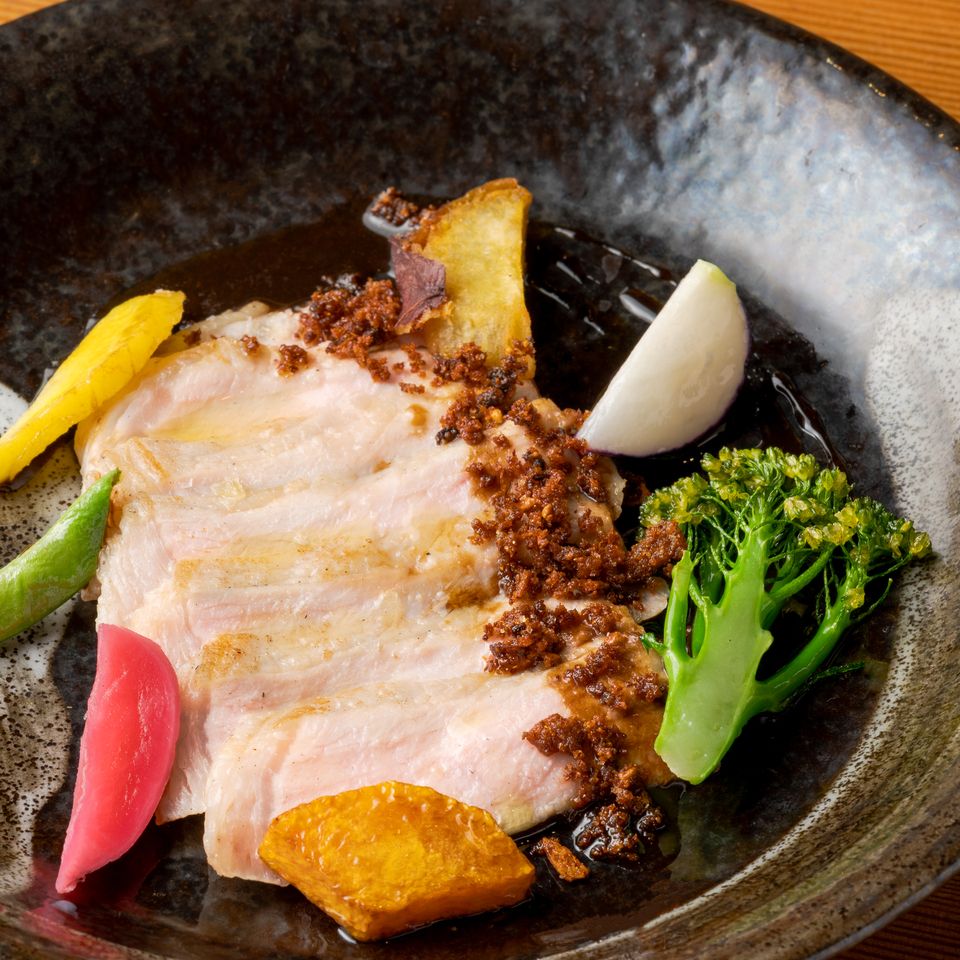 【Lunch】　Chef's 7-course seasonal lunch course　5400yen