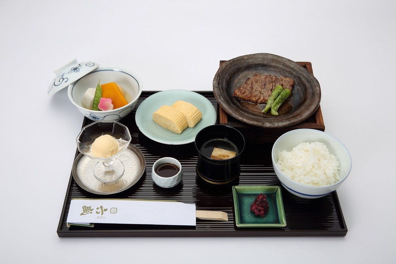 ＜お子様のお料理＞国産黒毛和牛陶板焼のお料理