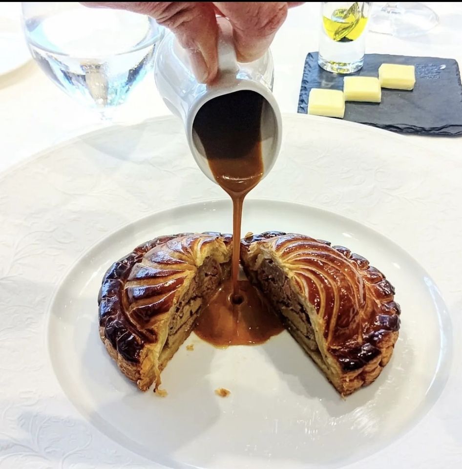 Déjeuner Menu B Prefix · Lunch menu (Amuse · Appetizer · Soup · Fish dish · Granite · Meat dish · Fromage · Avan · * Descale · Cafe and sweets) * You can choose your preference from several kinds.