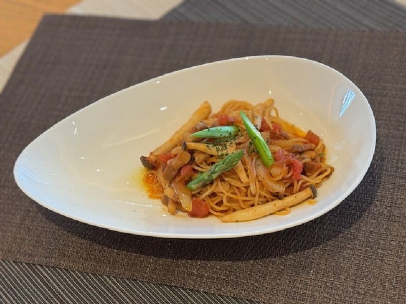 什錦午餐：義大利麵