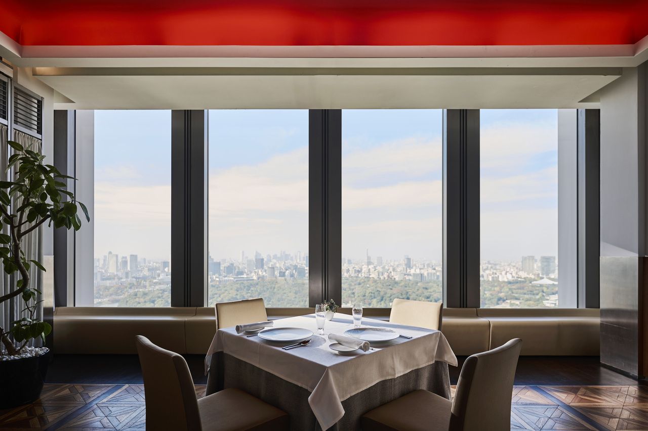 Private room guaranteed lunch 24,000 yen Specialty course, champagne included