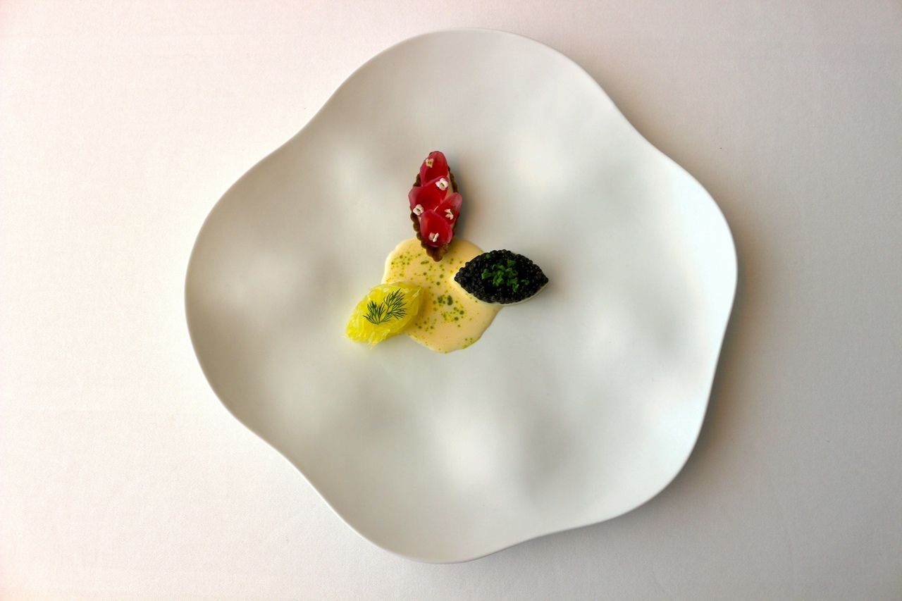 ディナーフルコースをランチにご提供