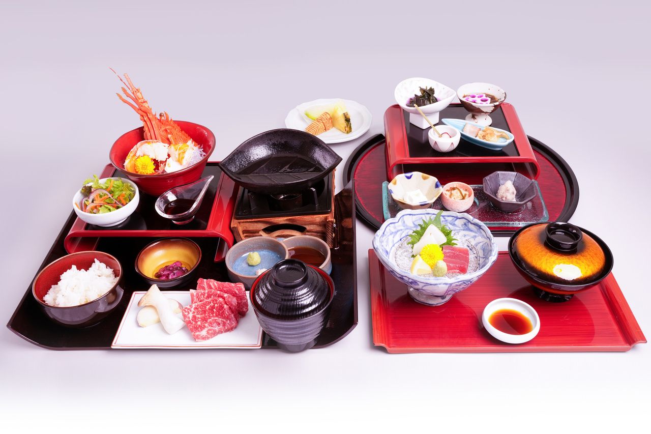 [Kuwachi Gozen] ~Japanese black beef fillet, spiny lobster and sashimi~