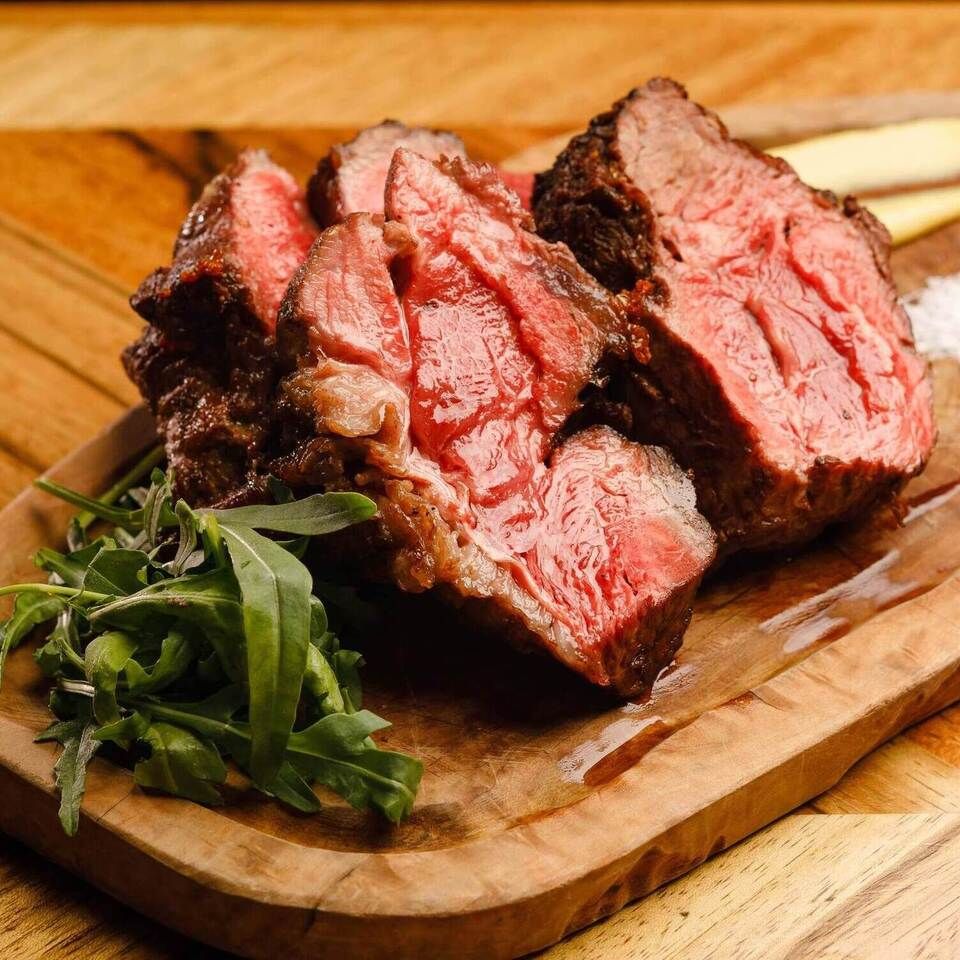 【2025忘年会】【ワンランク上の2H飲み放題】(クラフトビール4種含ビール5種・スパークリングも) 人気のシカゴピザと黒毛和牛ステーキコース...8,200yen 2名様~