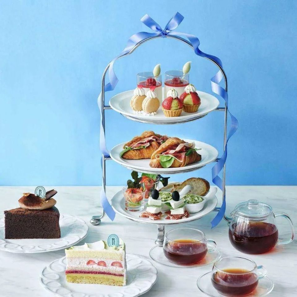 Blue Afternoon Tea + Free Drinks & Cafe + Choice of Cut Cake