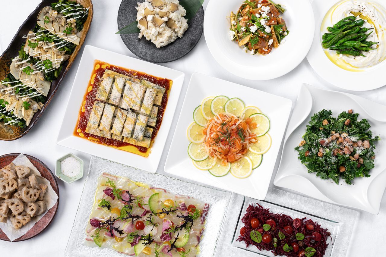 계절을 맛보는 초이스 점심 & 델리 샐러드 뷔페