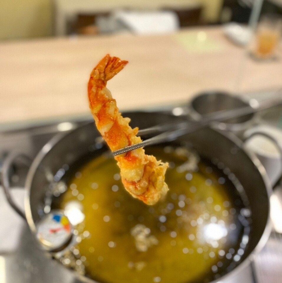 A blissful course featuring seasonal flavors and tempura [with free pairings of 51 fine sakes]