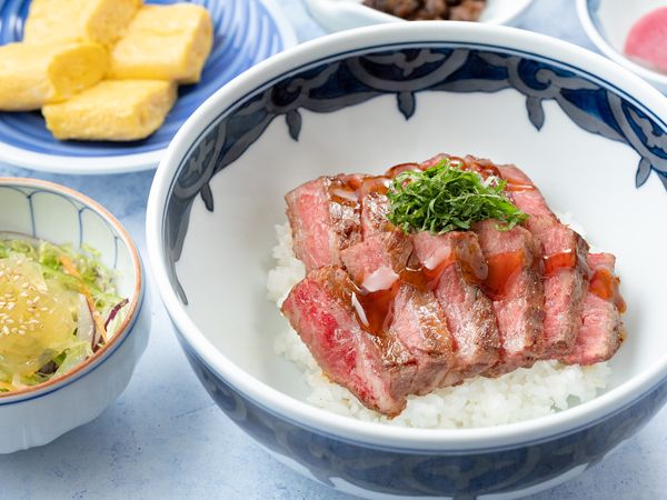 さざんかステーキ丼