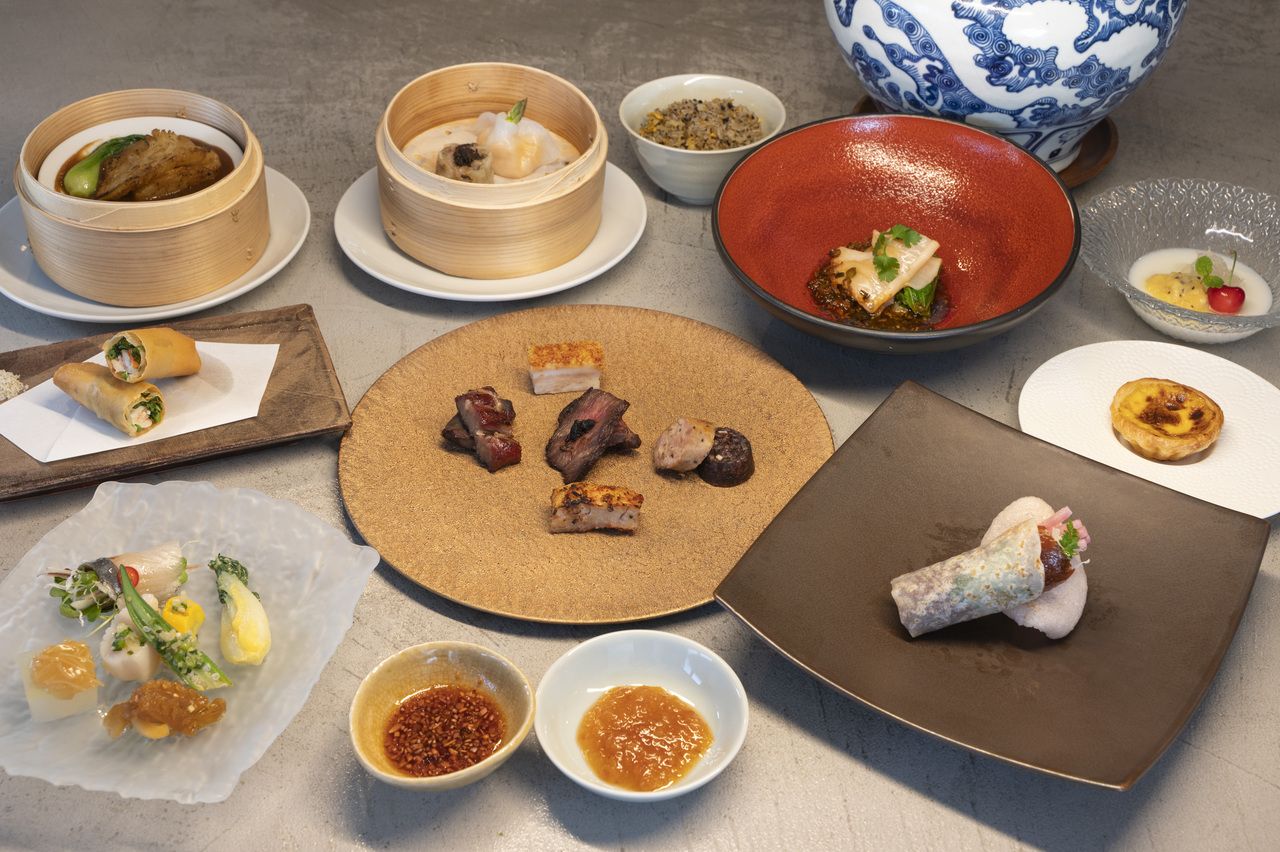 [Starts at 17:30] Chef's choice course of 9 dishes 