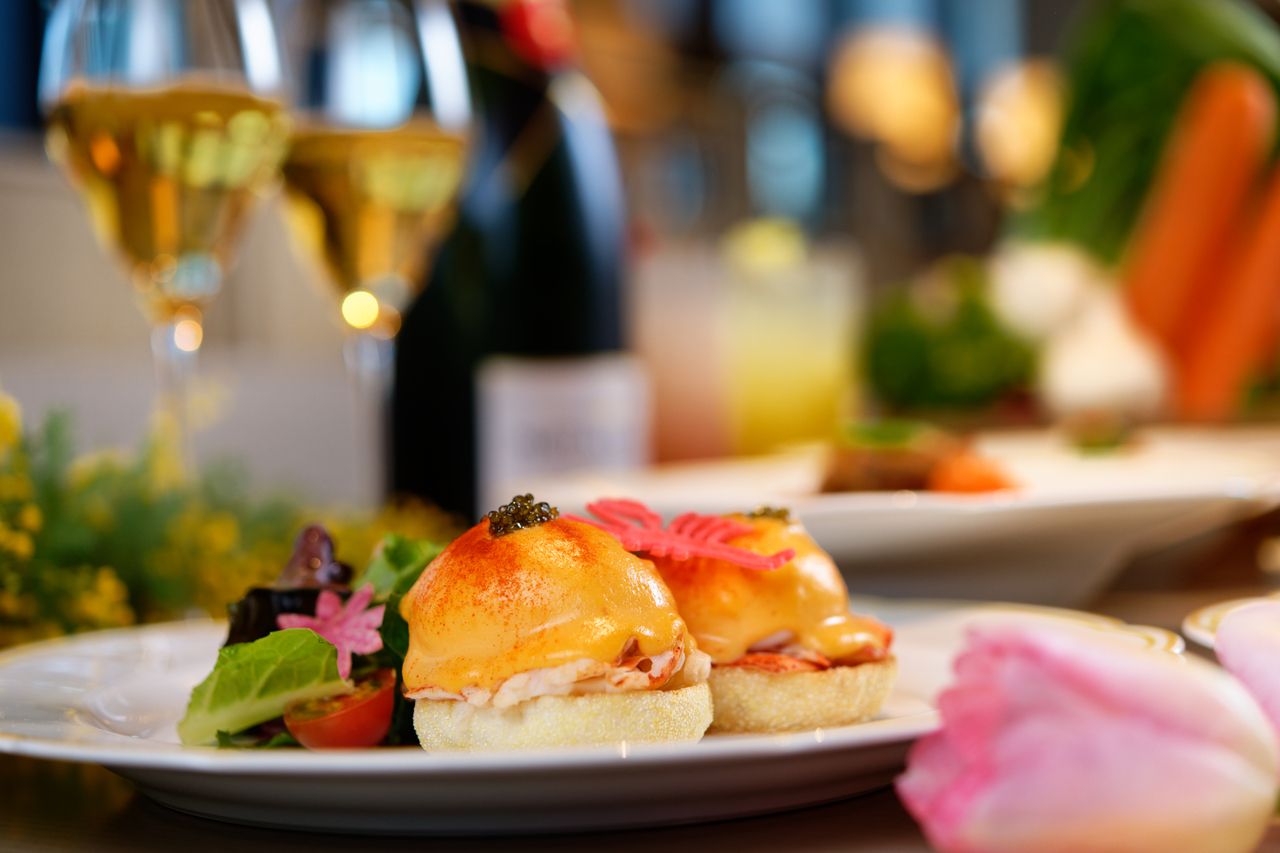 JOLIE's Sunday Brunch/Free Flow Champagne