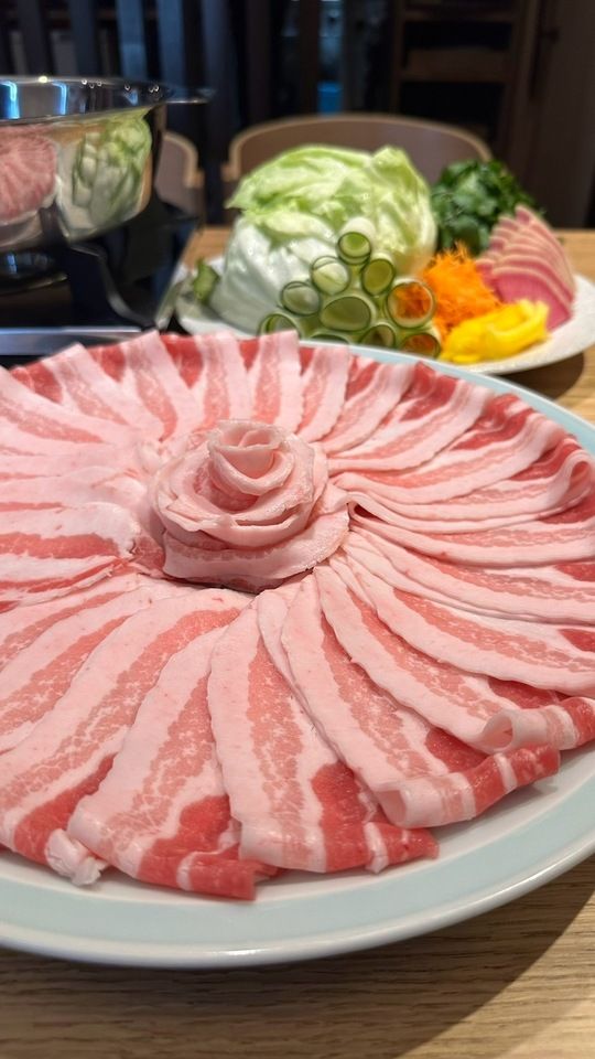 Plato de shabu-shabu de cerdo Agu