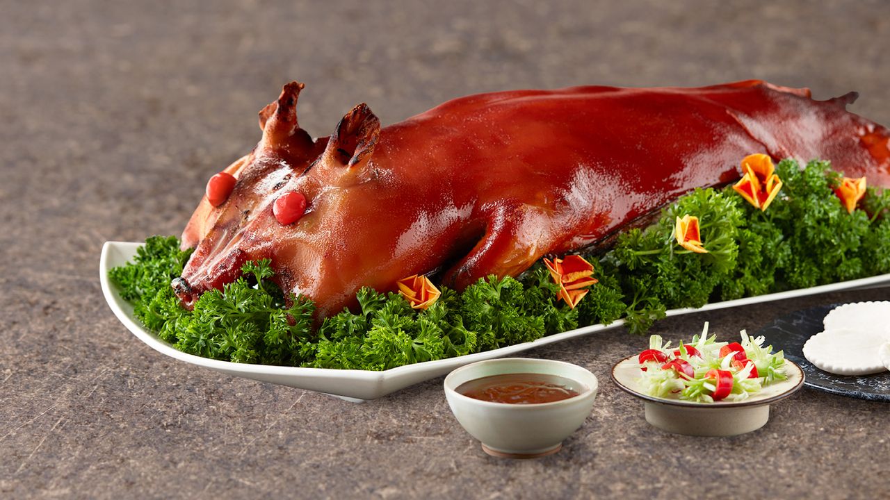 Roasted Crispy Suckling Pig in Teochew Style $398++