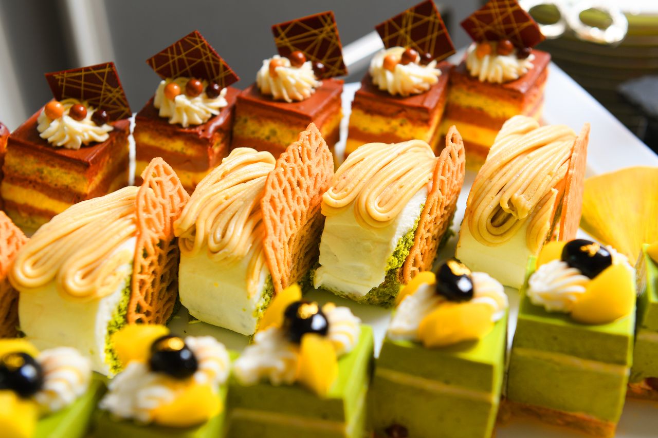 ～La Montagne/ラ モンターニュ～　ディナーコース＋デザートワゴンサービス付き♪　＜平日限定＞