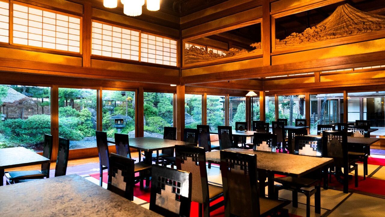 Kaiseki course (traditional multi‑course Japanese meal)