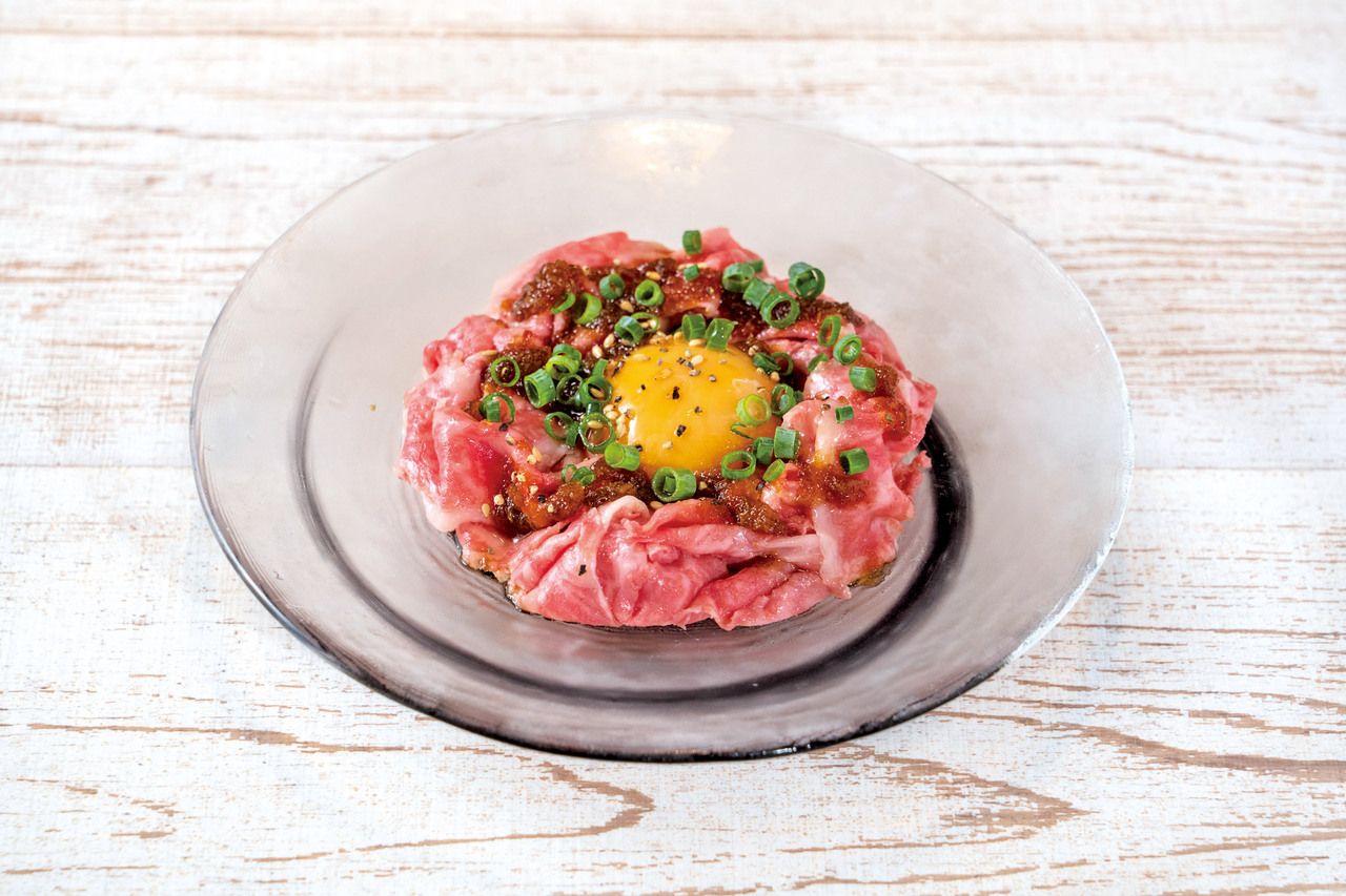 Popular Homemade Yukhoe and Premium Aged-Beef Lunch Course