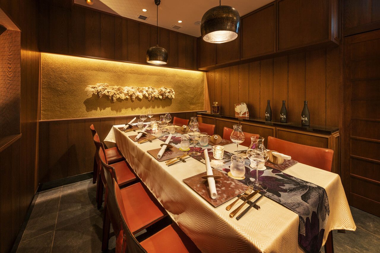 【1 Group Per Day Only – Private Room Speciare Course】※A private room usage fee of 10,000 yen (tax and service charge included) applies.
