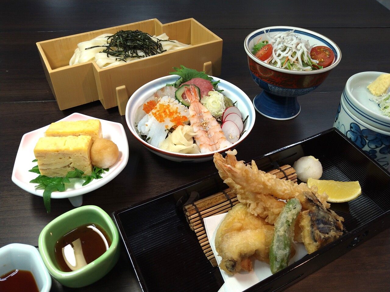 天ざるきしめんと小海鮮丼