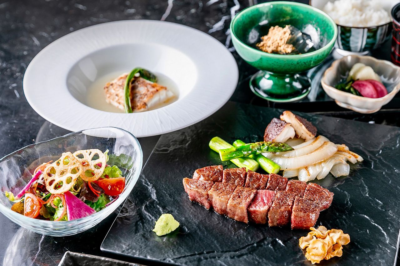 Plato Fácil del Chef: Delicias de temporada y carne Wagyu A5. *Platos de celebración gratuitos.