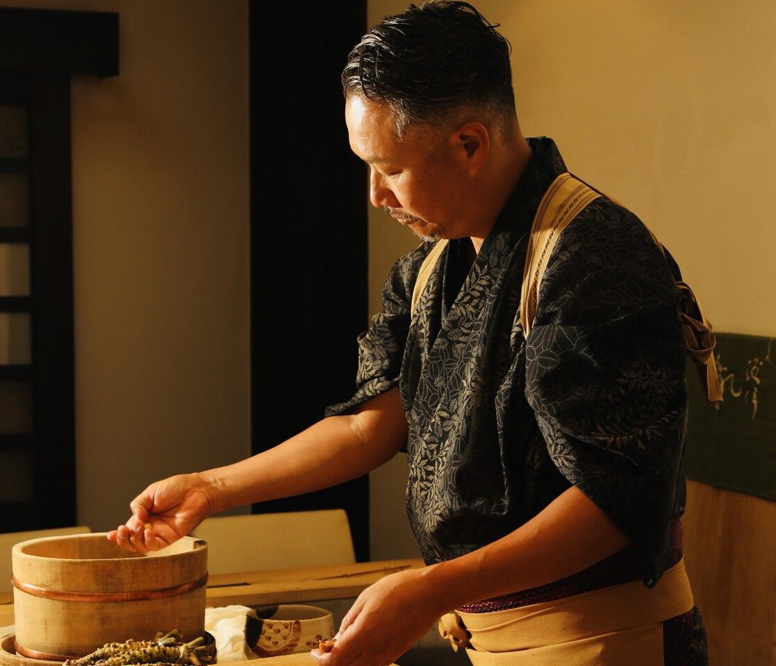 【個室】おまかせコース「二十年の真髄」握り8~10貫／料理4品ほど