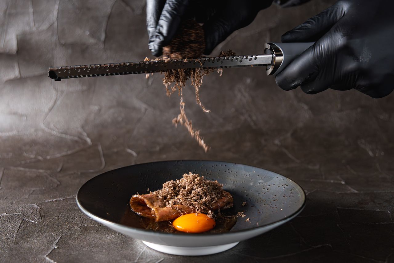 【忘年会・グループ宴会に】黒毛和牛リブロース芯×トリュフ YAKISUKIコース〈2時間飲み放題付き〉