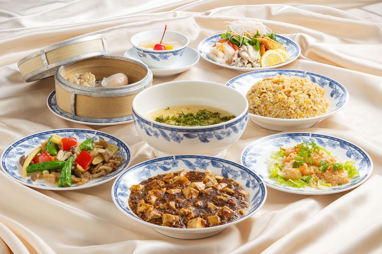 【蓮華】前菜３種類盛り合わせ、豚肉のオイスター炒めなど全8品