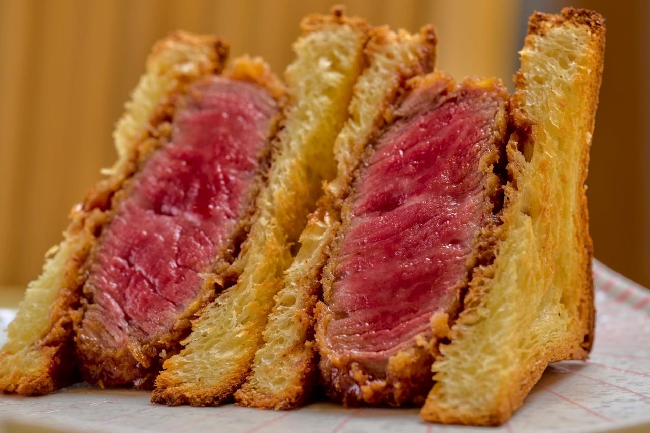 A private room is guaranteed [THE Umeda Ushimitsu Course]. This is a course where you can enjoy Ushimitsu from start to finish. We offer Wagyu beef oyster tartare with mayonnaise and caviar, a fillet brioche cutlet sandwich, and 7 carefully selected grilled dishes!