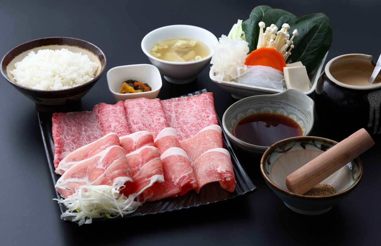 [Official Lowest Price] Manager's Recommendation! "Full Stomach Course" A satisfying lunch course featuring Matsusaka beef thigh and your choice of two other meats! ¥3800 ⇒ ¥3500
