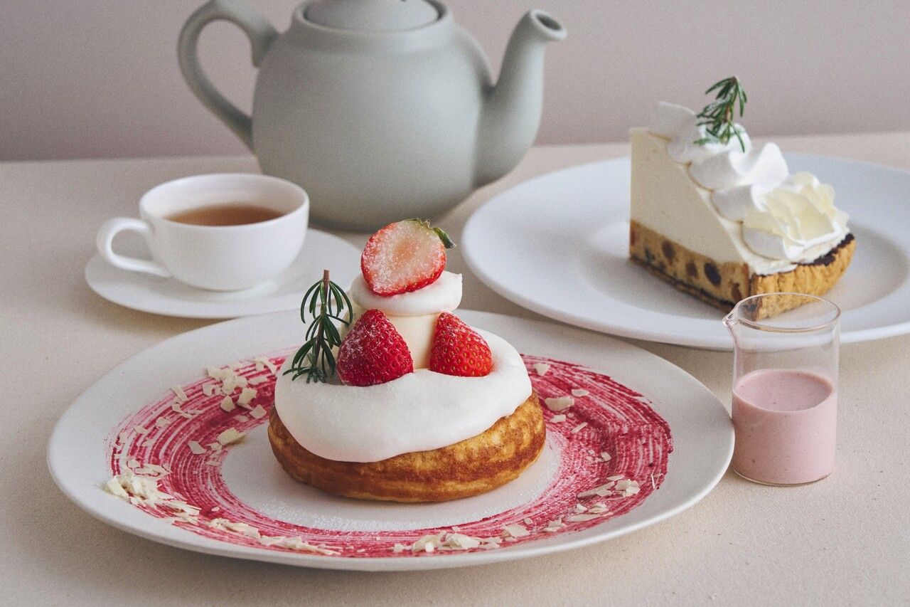 [From December 26th] Winter set of airy cheese cream pancakes and a choice of cake