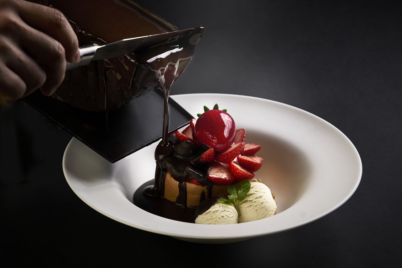 2/1 ~ Chocolate Raclette Strawberry Cake