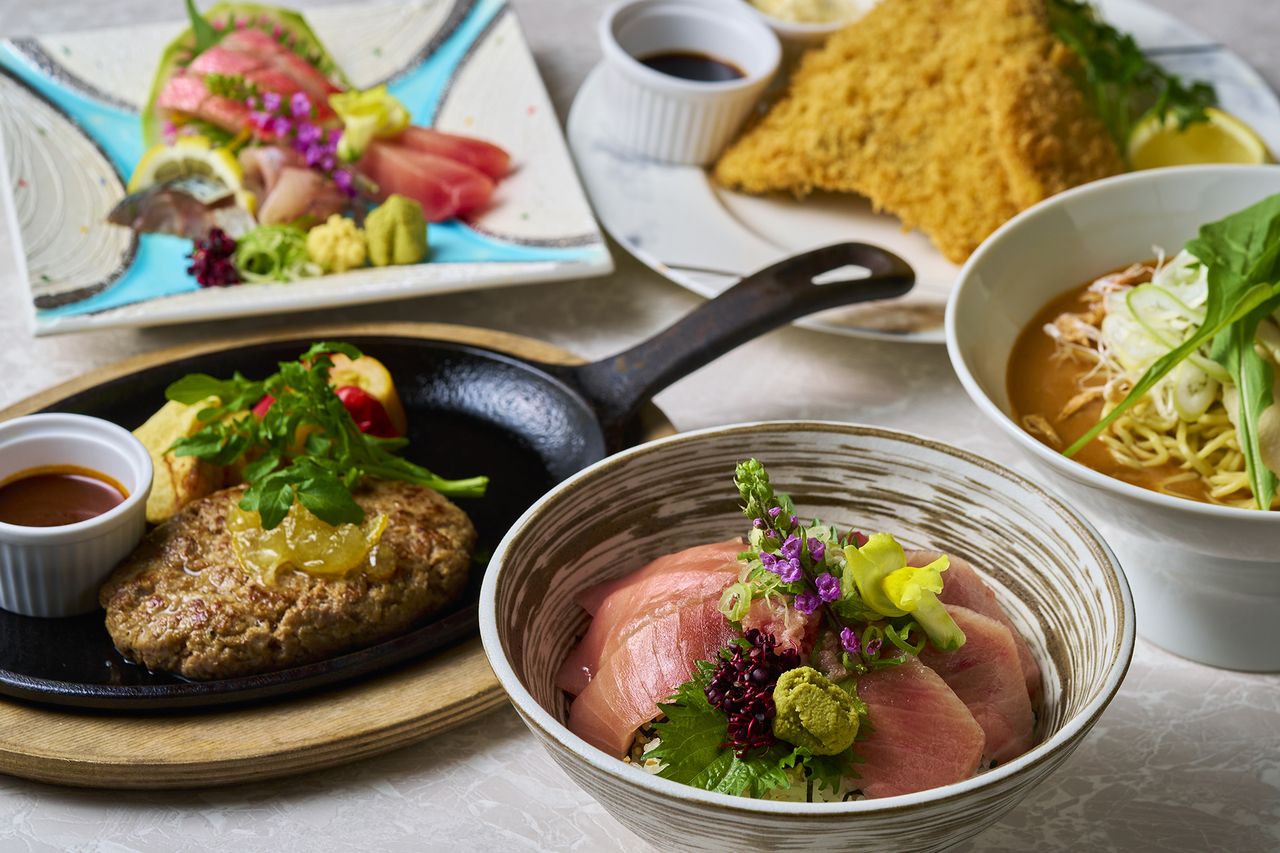 2/1〜【熱海市民限定割引】【ランチ】【大人】ハーフビュッフェ(メインディッシュ1品+サラダ・オードブル・デザートビュッフェ)