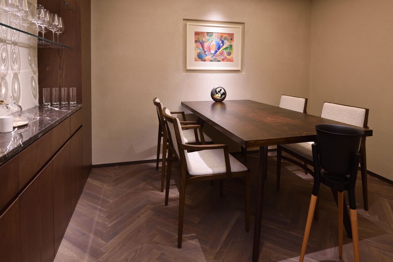 [Seasonal Chef's Choice Dinner Course] (Private room available)