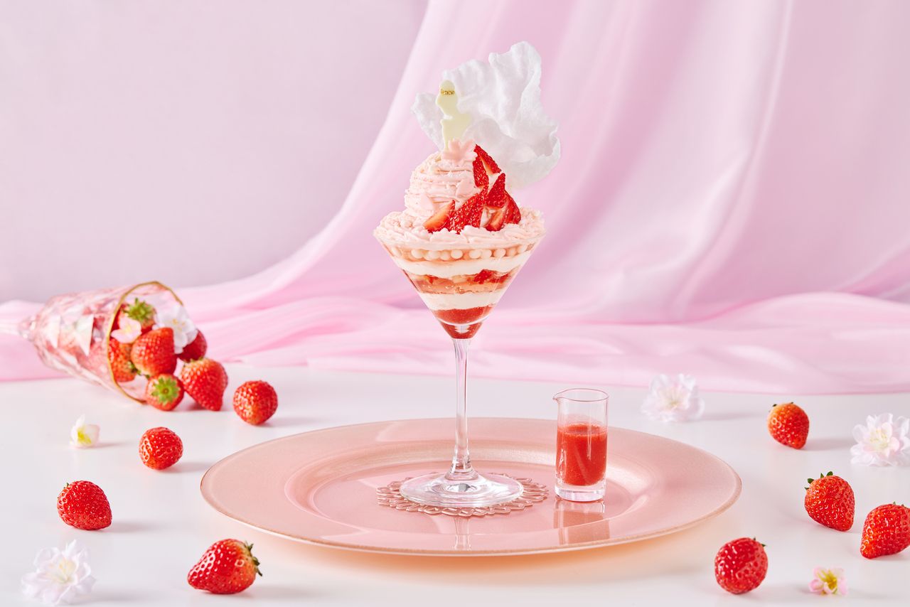 [From 2/25] Robe de Marie Parfait ~Strawberry Celebration~ + 1 drink