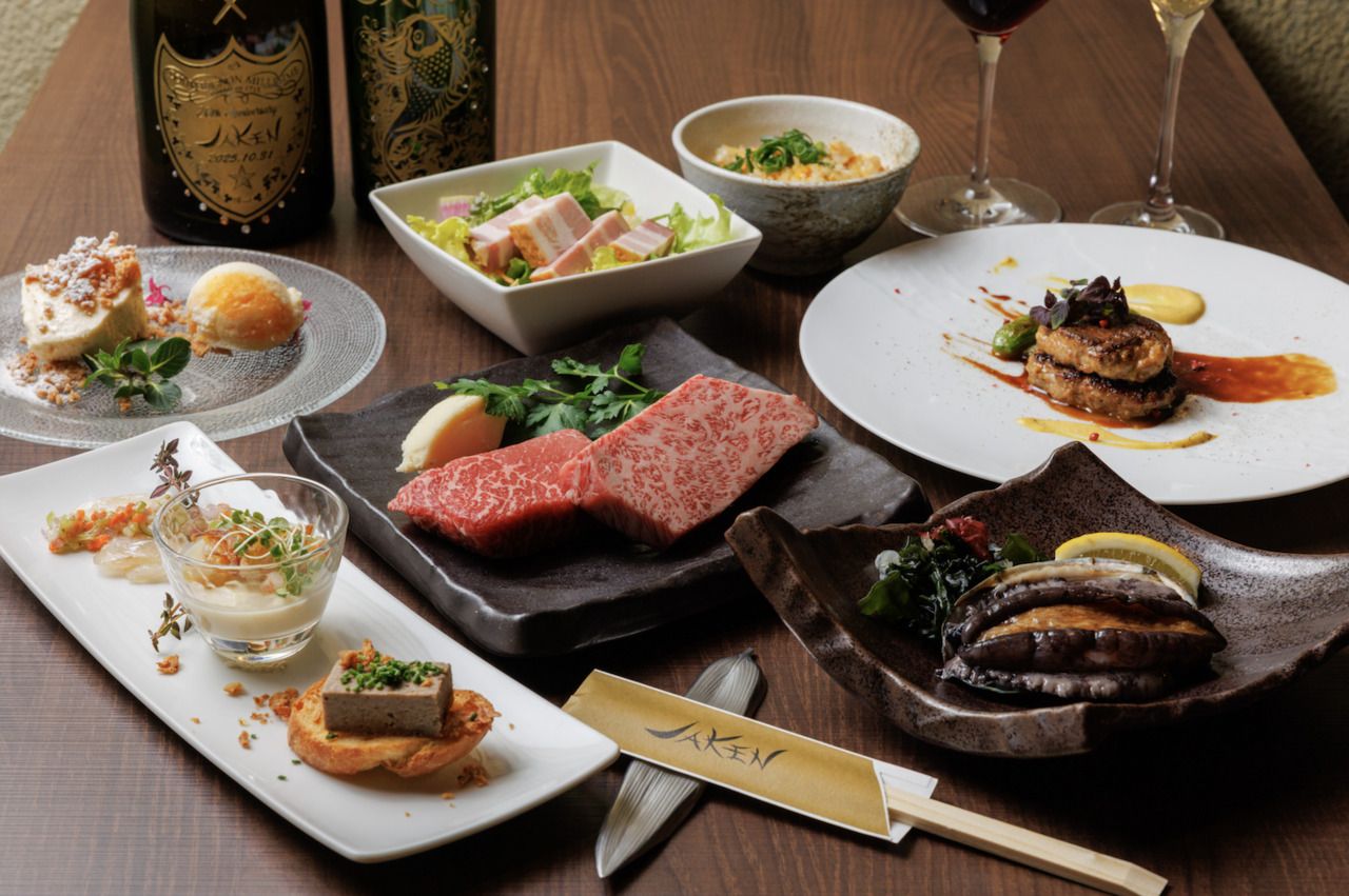 【春コースB】特撰黒毛和牛＆鮑・フォアグラ贅沢鉄板焼きコース【5月6日まで】