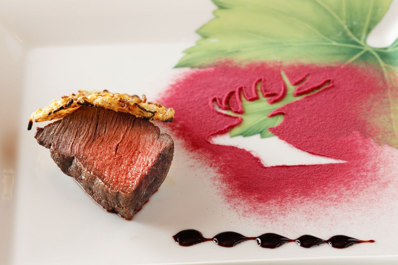 Dinner course [Game meat] / wine pairing